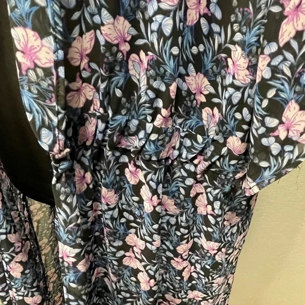 VINCE CAMUTO Women's Navy Multi Floral Chiffon Duster Shirt Top 1x - Picture 3 of 7